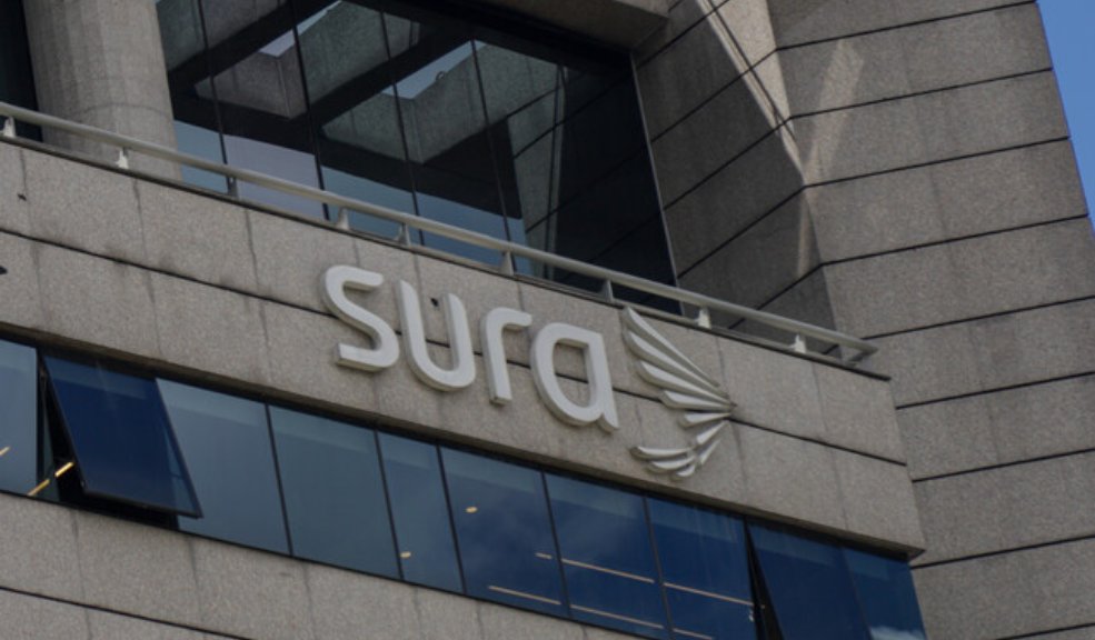 EPS Sura pide el retiro voluntario del sistema de salud 10 EPS Sura pide el retiro voluntario del sistema de salud La EPS Sura radicó ante la Superintendencia de Salud una solicitud de autorización para su retiro del sistema general de seguridad social en Colombia.