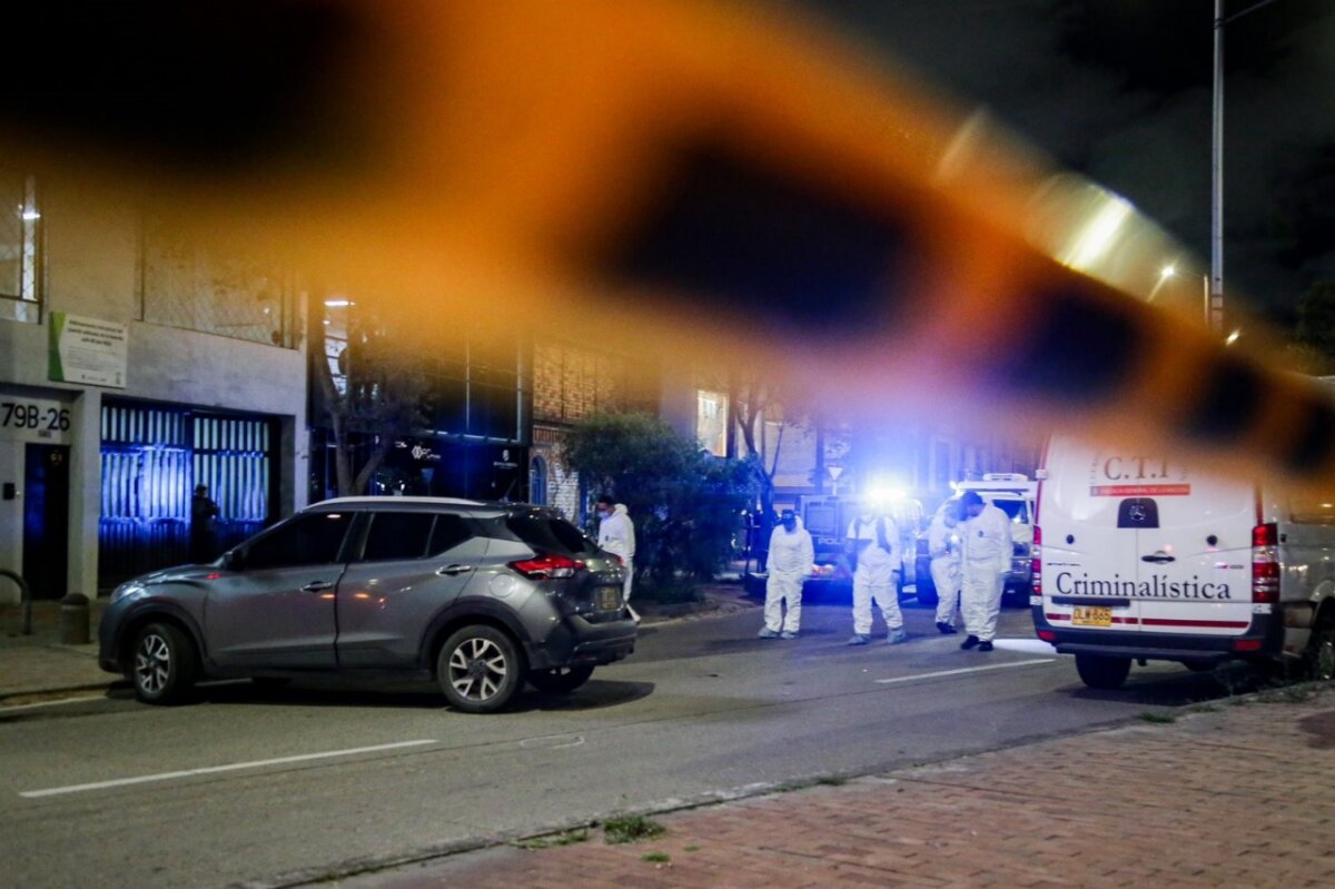 Él era Élmer Fernández, director de la cárcel La Modelo víctima de sicariato Elmer Fernández, quien hasta el pasado 9 de abril había sido asignado como director de la cárcel La Modelo, fue asesinado en la tarde de 16 de mayo. Le contamos la vida del hombre de 57 años.