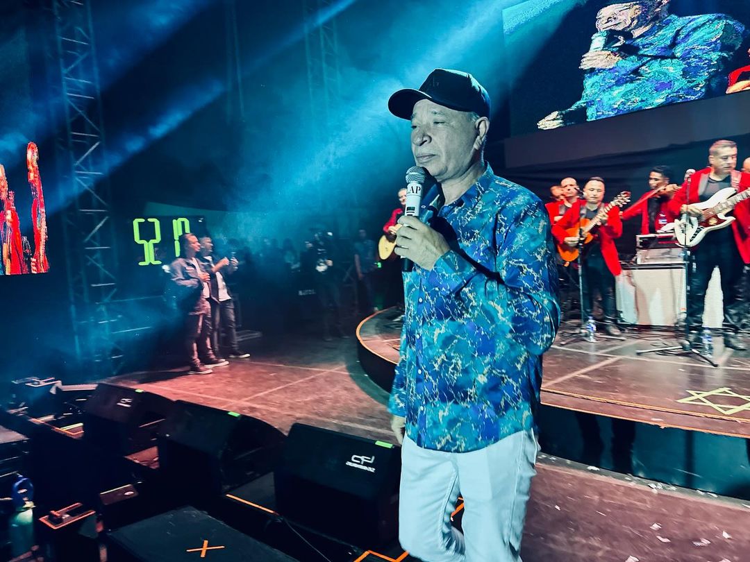 El gran Luis Alberto Posada se tomará el Movistar Arena 1 El gran Luis Alberto Posada se tomará el Movistar Arena En entrevista con Q'HUBO, Luis Alberto Posada contó detalles de su próximo concierto en el Movistar Arena este 20 de julio. Además, reveló que se viene para su carrera como cantante de música popular.