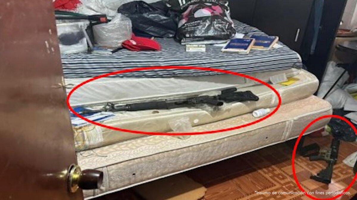 Envían a la cárcel a tres presuntos integrantes del 'Tren de Aragua' Tres presuntos miembros del grupo delincuencial conocido como ‘Tren de Aragua’ fueron enviados a la cárcel tras ser señalados de estar involucrados en el tráfico de armas y estupefacientes.