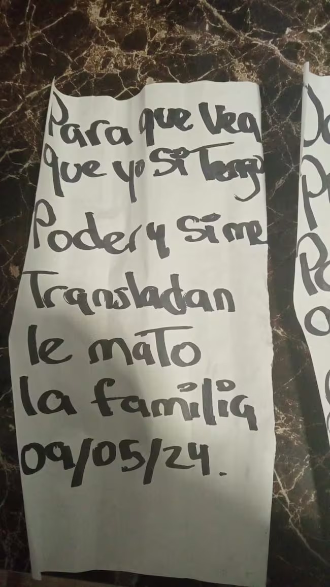 Familia del asesinado director de La Modelo denuncia amenazas y exige protección 2 Familia del asesinado director de La Modelo denuncia amenazas y exige protección Tras cumplirse una semana del asesinato del director de la cárcel La Modelo, la familia de la víctima afirma que aún no tiene un esquema de seguridad.