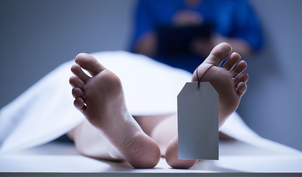 Hospital de Engativá entregó cadáver equivocado de un hombre fallecido a una familia 5 Hospital de Engativá entregó cadáver equivocado de un hombre fallecido a una familia Además de vivir la dolorosa muerte de Jose Antonio Páez, la familia del fallecido quedó consternada al recibir el cuerpo equivocado.