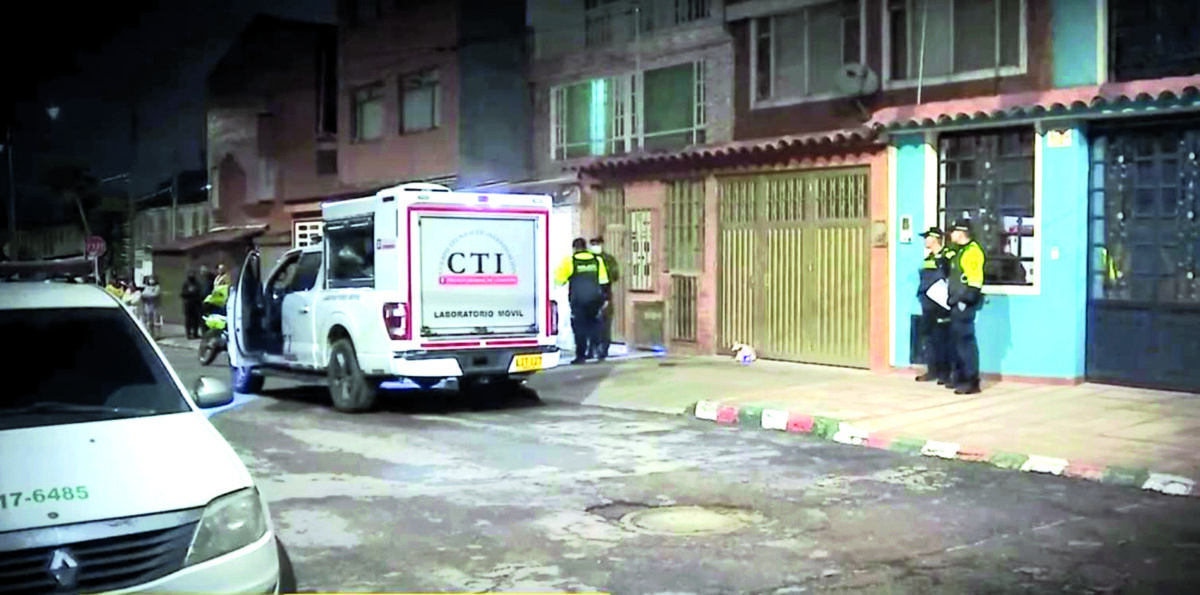 Jhor, el hombre asesinado cerca a su casa en Puente Aranda Como Jhor Denovan Gutiérrez, de 45 años, fue identificado el hombre asesinado por sujetos que lo esperaban cerca a su casa ubicada en el barrio Santa Rita (Puente Aranda).