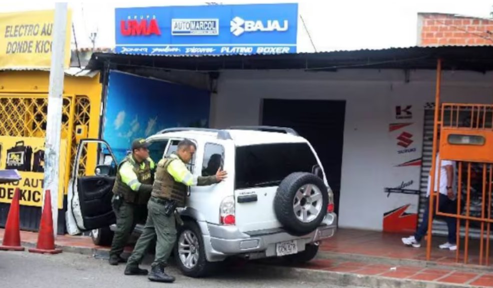 Joven que estaba aprendiendo a manejar arrolló y le causó la muerte a un adulto mayor El hombre, que estaba aprendiendo a manejar, perdió el control de un vehículo Chevrolet Vitara Campero, con placas venezolanas GDW47R, y arrolló a un hombre de 76 años.