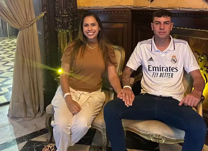 Mujer se puso balón gástrico para adelgazar antes de su boda y murió 1 Mujer se puso balón gástrico para adelgazar antes de su boda y murió Una mujer de 31 años murió tras haberse puesto balón gástrico meses previos a su boda.