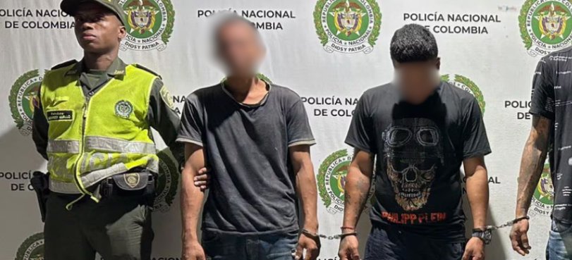 Ladrón se puso a llorar tras ser capturado en su primer robo Durante la captura de un señalado ladrón ocurrió una dramática situación: el detenido se puso a llorar desbordadamente, pues este sería su primer robo.