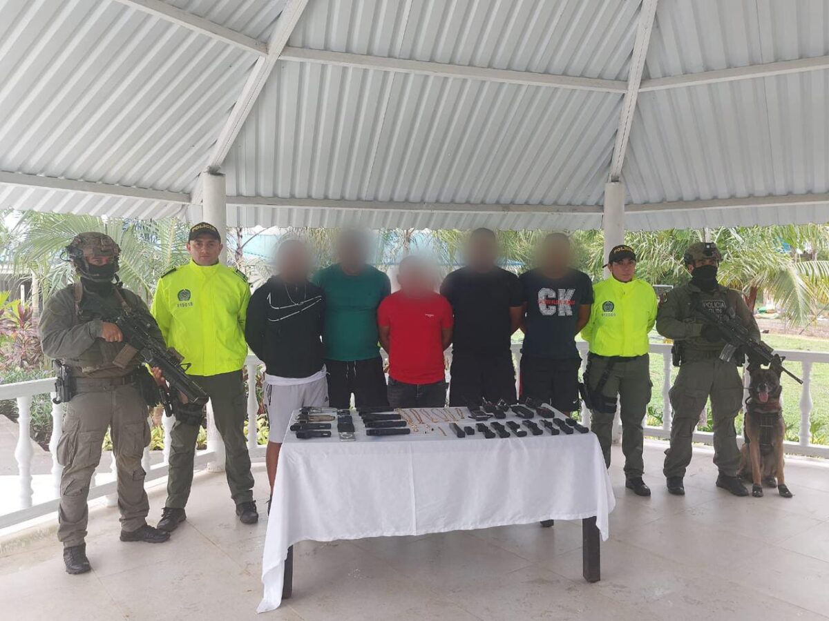 Los extravagantes lujos del narco capturado en Cundinamarca En las últimas horas la Policía Nacional dio a conocer la captura de un narco que pretendía ser el nuevo Pablo Escobar, con todas y sus excentricidades. Les contamos detalles de cómo hizo la carrera criminal este bandido.