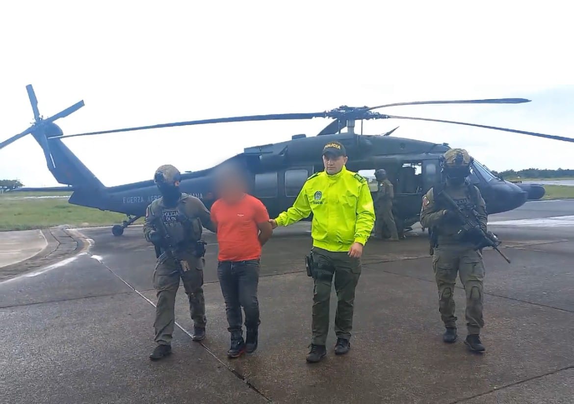 Los extravagantes lujos del narco capturado en Cundinamarca En las últimas horas la Policía Nacional dio a conocer la captura de un narco que pretendía ser el nuevo Pablo Escobar, con todas y sus excentricidades. Les contamos detalles de cómo hizo la carrera criminal este bandido.