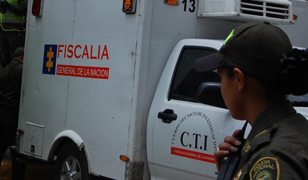Niña de 4 años murió tras caer de un noveno piso en Fontibón En las últimas horas, se conoció la trágica muerte de una menor que conmovió a los residentes de un conjunto residencial ubicado en el sector de Salitre, localidad de Fontibón.