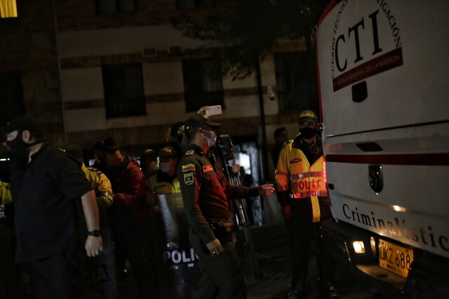 Nuevo crimen en Diana Turbay: hombre fue asesinado con arma blanca 1 Nuevo crimen en Diana Turbay: hombre fue asesinado con arma blanca Las autoridades atendieron un nuevo homicidio la noche de este 8 de mayo, en la localidad de Rafael Uribe Uribe, lugar en donde un hombre habría sido agredido con arma blanca.