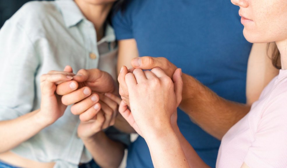 Relaciones abiertas: una tendencia en crecimiento entre las parejas colombianas En los últimos años, la tendencia a mantener relaciones afectivas abiertas ha ganado popularidad entre las parejas colombianas.
