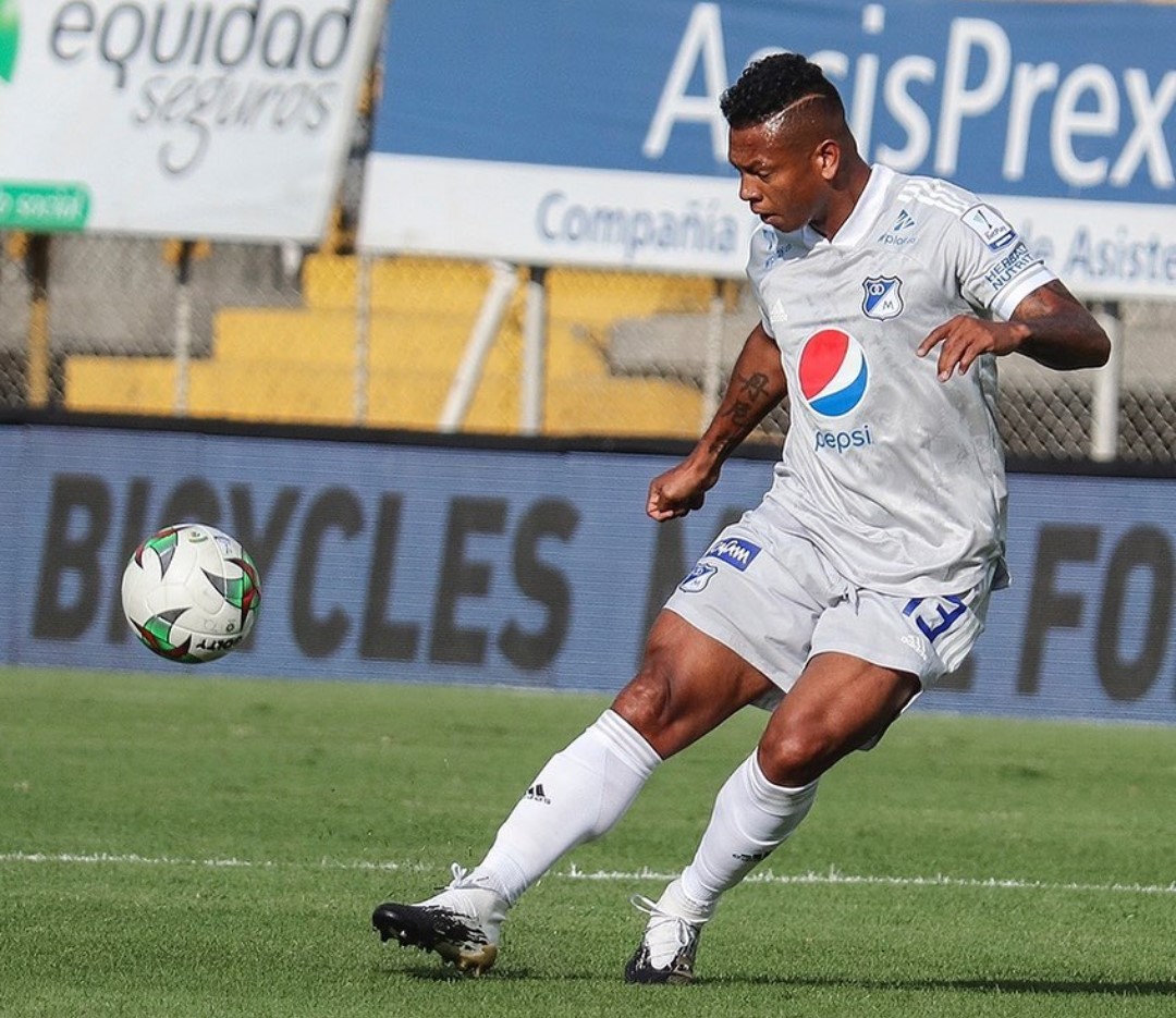 "Soy un adicto en recuperación", Fredy Guarín sobre su dura batalla 1 "Soy un adicto en recuperación", Fredy Guarín sobre su dura batalla El exfutbolista habló del difícil proceso que han enfrentado para dejar el alcohol.
