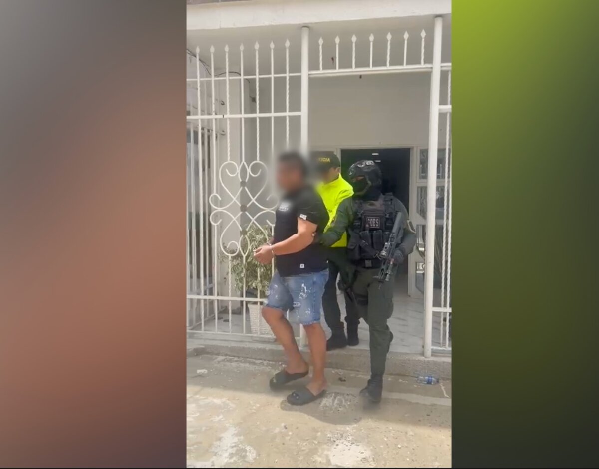 Desmantelan organización de tráfico de migrantes en Colombia La Policía Nacional, en colaboración con diversas entidades tanto nacionales como internacionales, logró desarticular una peligrosa red criminal dedicada al tráfico de migrantes. La operación, denominada 'Europe Express', dejó la captura de 31 sujetos, incluidos funcionarios públicos.