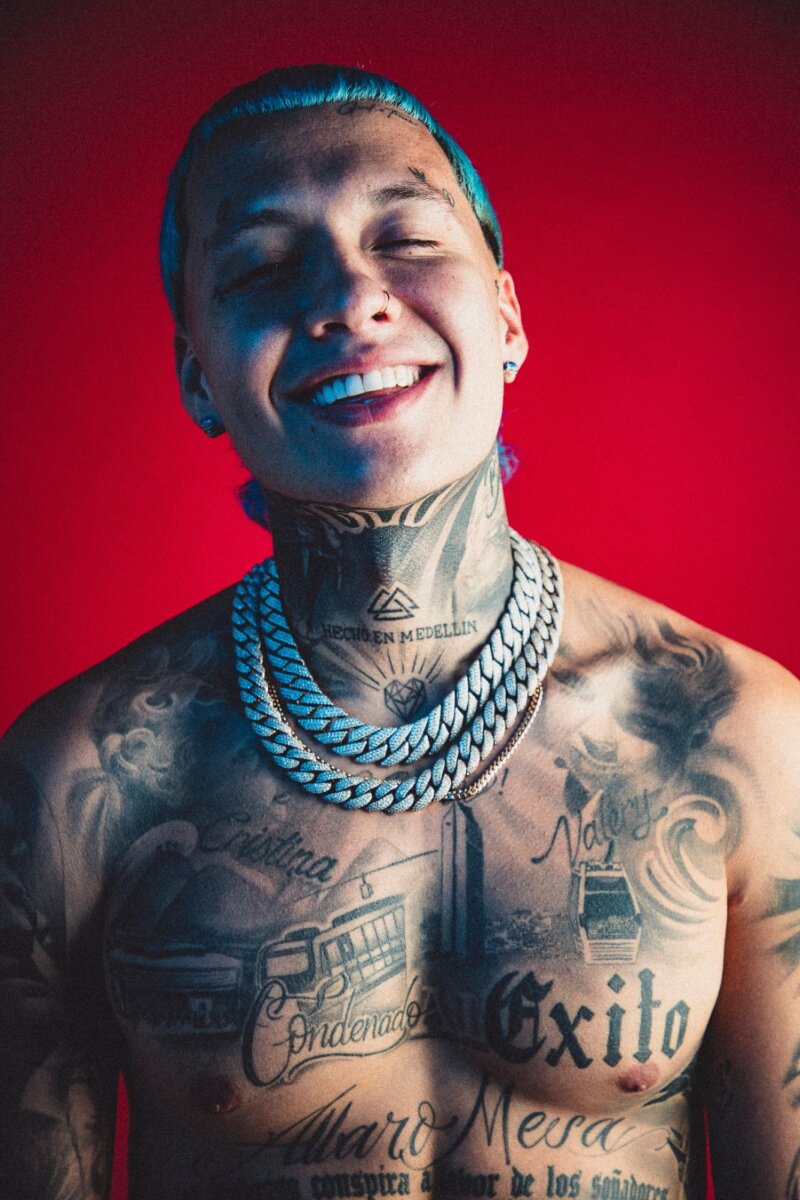 'Si Sabe' de Blessd y Feid ocupa el puesto número uno de los Global de Spotify 'Si sabe Ferxxo' está sorprendiendo al mundo, demostrando ser un éxito arrollador que además redefine el género urbano. Así, por su inigualable sonido ocupa ya el lugar #1 en Spotify.