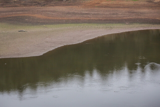¡Ojo! Habrá cambios en el turno 3 de racionamiento de agua Desde la empresa Acueducto, informaron que el nivel del embalse Chuza sigue siendo crítico, por lo que le piden a los ciudadanos cuidar el agua. Además, informaron un cambio que va a haber en el turno 3 de racionamiento de agua. Le contamos.