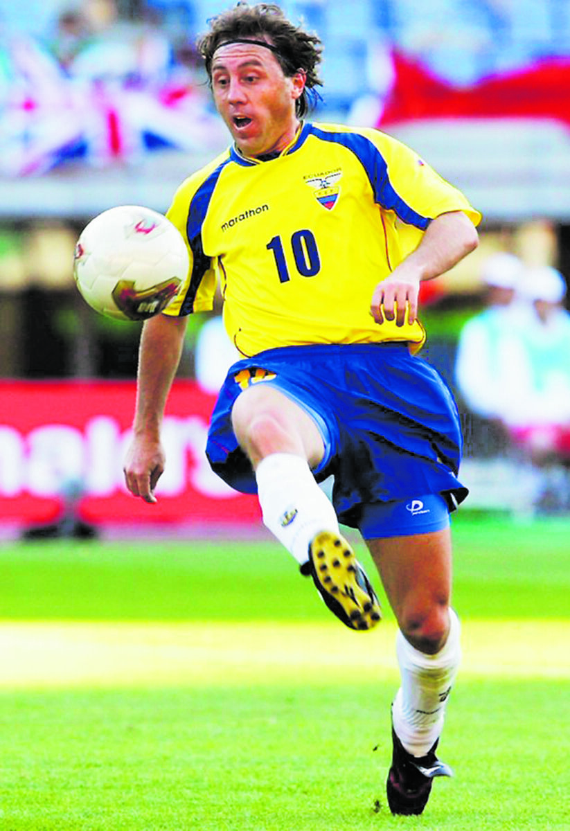 Las grandes leyendas de la Copa América 1 Las grandes leyendas de la Copa América En la Copa América lo que sobran son leyendas. Por eso en Q’HUBO le vamos a mostrar a los jugadores y técnicos que con su trabajo y capacidad lograron marcas memorables en la competencia.