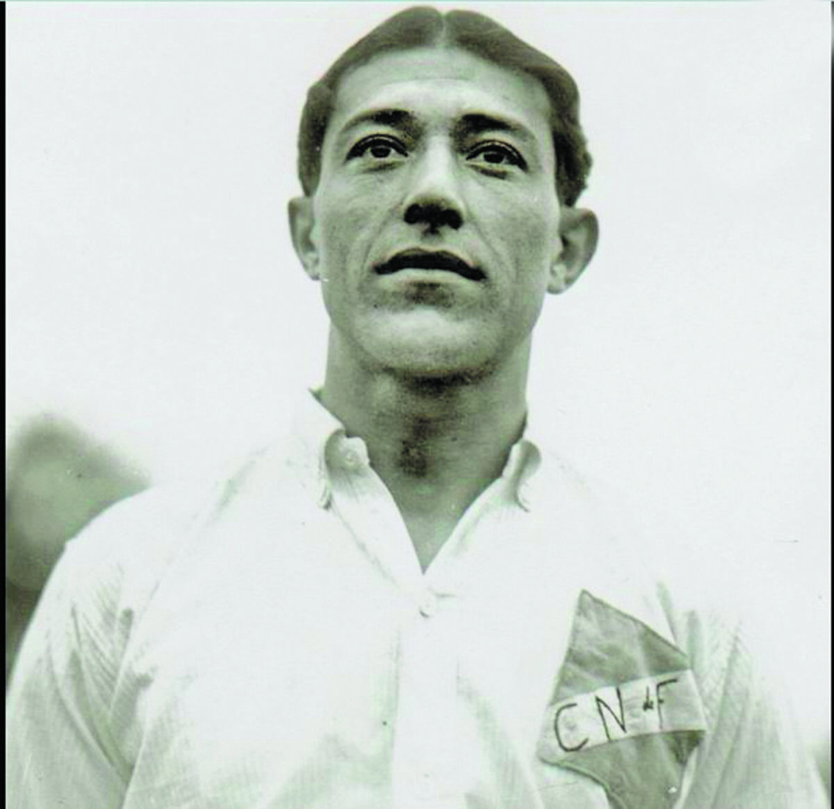 Las grandes leyendas de la Copa América 3 Las grandes leyendas de la Copa América En la Copa América lo que sobran son leyendas. Por eso en Q’HUBO le vamos a mostrar a los jugadores y técnicos que con su trabajo y capacidad lograron marcas memorables en la competencia.