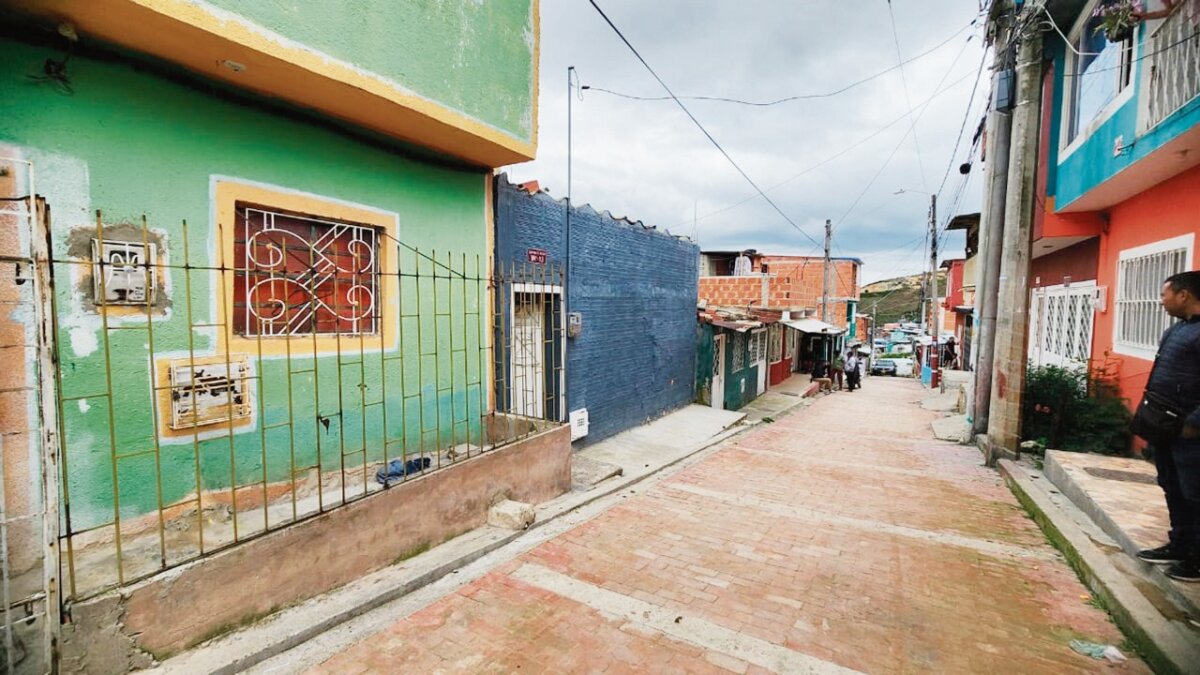 Balearon a ‘Pancho’ cerca de su casa en Soacha Una noche de horror y pánico fue la que vivieron el sábado los habitantes de Bellavista (Soacha), y todo por cuenta de un cruel asesinato que se reportó dentro de una vivienda de la zona.