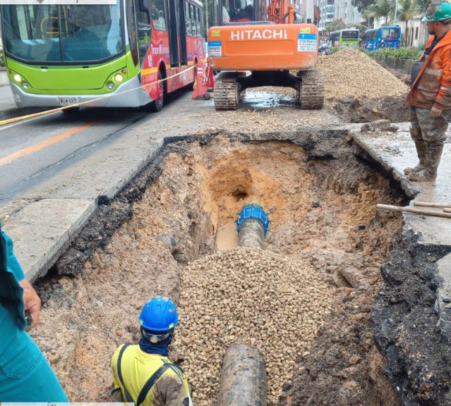 Chapinero ya cuenta con servicio de agua 1 Chapinero ya cuenta con servicio de agua Durante el domingo, los habitantes de 15 barrios de Chapinero no contaron con el suministro de agua, debido a un daño que presentaba la línea San Diego.
