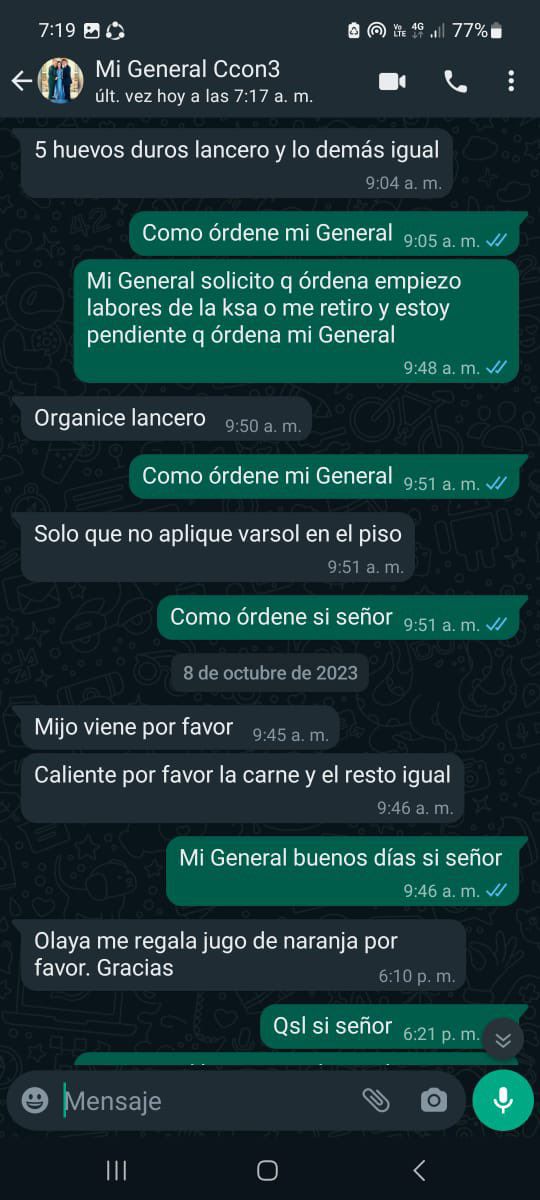 General usaba a soldados para labores de su hogar 1 General usaba a soldados para labores de su hogar El general Oliveiro Pérez Mahecha, en el ojo del huracán tras filtración de unos chats, audios y videos en el que se evidencia que ponía a sus soldados a hacerle el oficio de su casa.