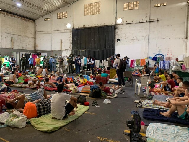 Contra el hacinamiento: 570 condenados serán trasladados las cárceles 1 Contra el hacinamiento: 570 condenados serán trasladados las cárceles El alcalde de Bogotá, Carlos Fernando Galán, anunció que arranca una nueva etapa para enfrentar el hacinamiento que hay en los centros de reclusión temporales, como URI's y estaciones de Policía.