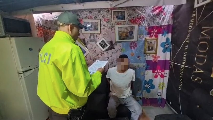 Desarticulan una banda en Soacha que pedía servicios por plataformas para robar 1 Desarticulan una banda en Soacha que pedía servicios por plataformas para robar Tres sujetos eran buscados por robar a mano armada a conductores de plataformas digitales. Los delincuentes ya tenían antecedentes penales.