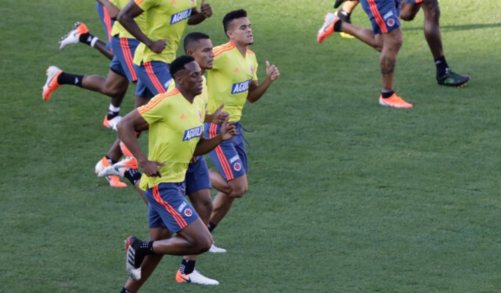 Estos son los dos futbolistas de Colombia que no jugarán la Copa América El técnico de la Selección Colombia, Néstor Lorenzo, anunció este viernes la lista definitiva de 26 jugadores que afrontarán la Copa América en Estados Unidos. Dos futbolistas de la nómina salieron. Le contamos quiénes son.