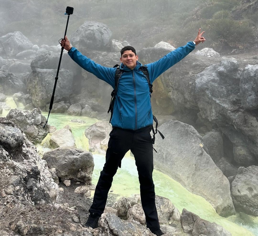 Él era Eric López, el colombiano que murió tras defender a su hermana en Barcelona 1 Él era Eric López, el colombiano que murió tras defender a su hermana en Barcelona Tras la muerte del joven en Barcelona, la familia pide ayuda para repatriar su cuerpo.