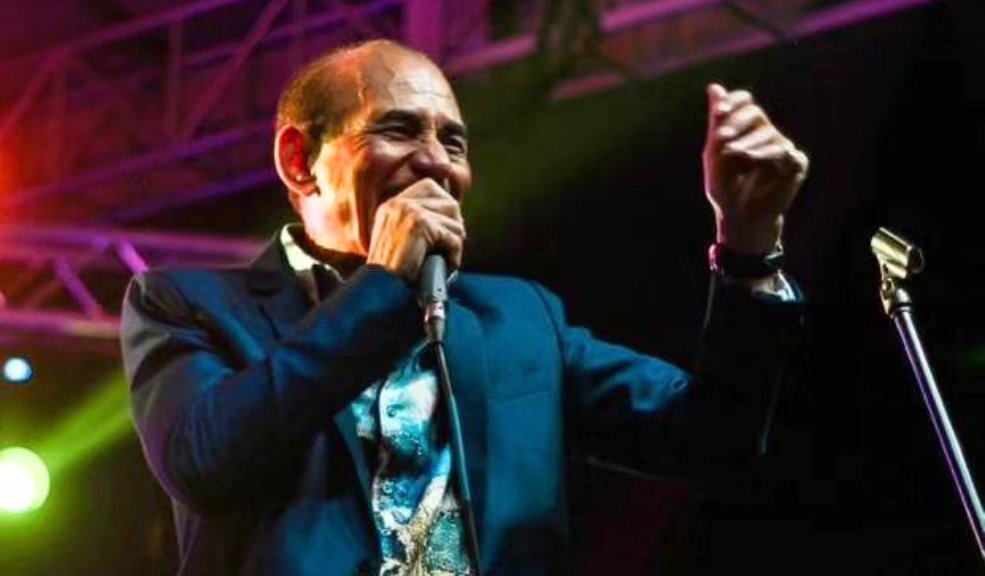 Charlie Aponte cantará lo mejor de su repertorio en el 'Vive la Salsa' de Bogotá 10 Charlie Aponte cantará lo mejor de su repertorio en el 'Vive la Salsa' de Bogotá Charlie Aponte, el exvocalista de ‘El Gran Combo de Puerto Rico’, llega este viernes al parque Simón Bolívar para cantar sus mejores éxitos. El salsero, en entrevista con Q'HUBO, reveló cómo será el evento y habló de sus nuevos lanzamientos.