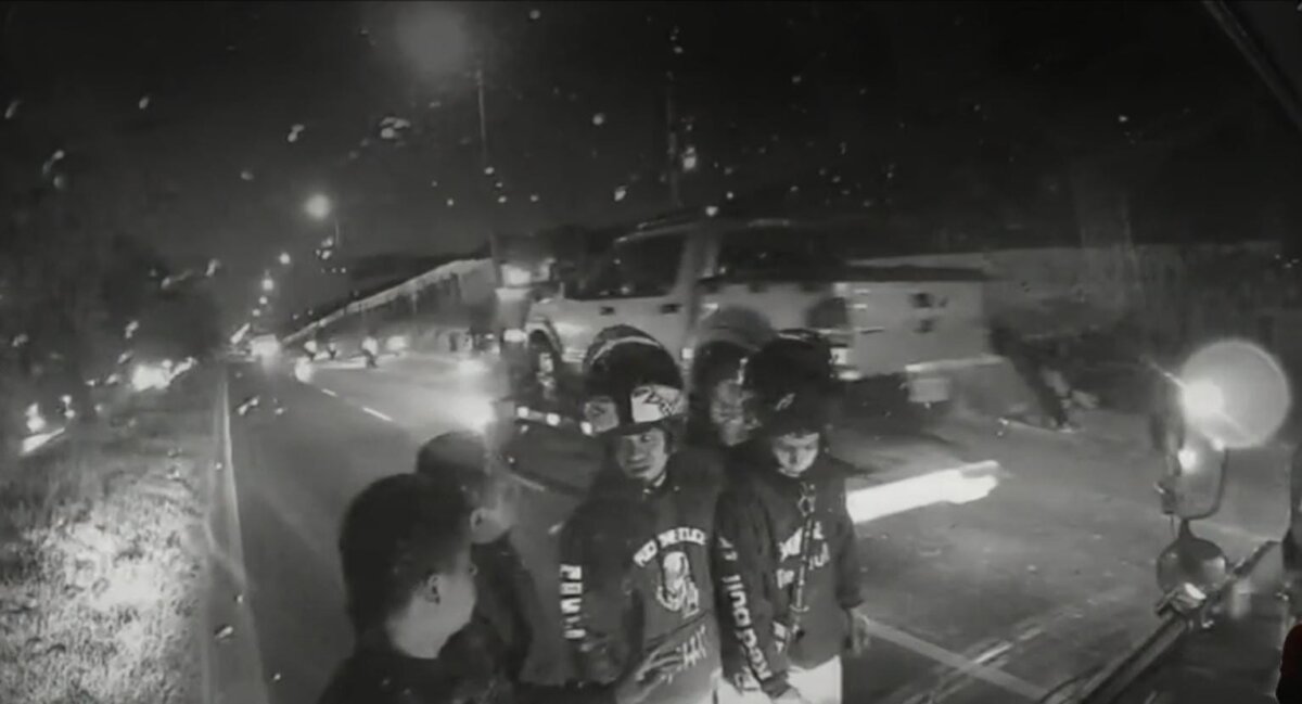 Ella es Laura Daniela Gómez, la otra víctma de los moteros en Sibaté Karen Martínez, quien fue la víctima mortal del accidente, iba con su amiga Laura Daniela en la moto que fue embestida por un grupo de motociclistas quienes realizaban una rodada por la vía Sibaté - Soacha. La joven podría quedar cuadripléjica.