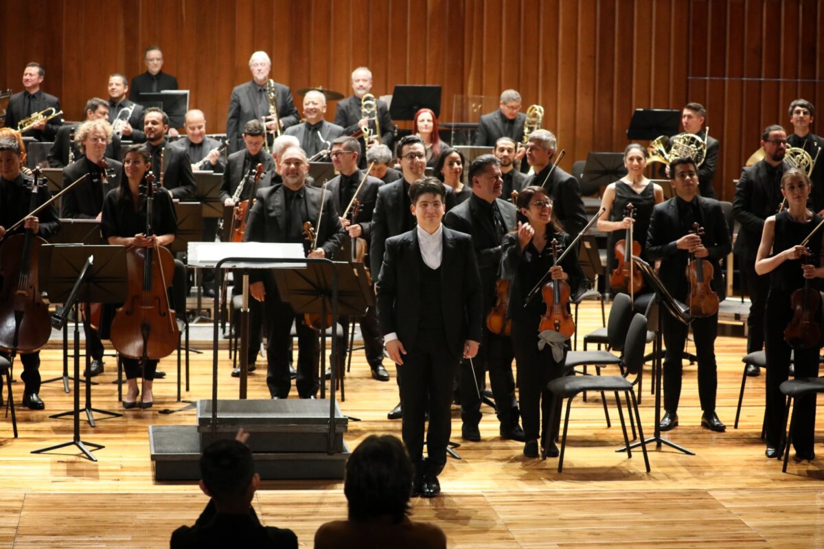 La Filarmónica de Bogotá le hará un homenaje a las músicas populares colombianas 2 La Filarmónica de Bogotá le hará un homenaje a las músicas populares colombianas Este viernes y sábado, en el auditorio León de Greiff, la orquesta Filarmónica de Bogotá presentará un repertorio inspirado en la música del Caribe, el tono nostálgico del Pacífico y la armonía de las manifestaciones andinas.