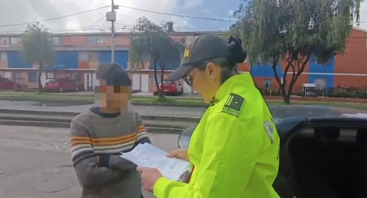 Habrían cometido salvaje tortura contra una menor en Funza Delante de sus padres y en el mismo municipio donde pretendían cometer un aberrante crimen, fueron aprehendidos tres menores de edad que, usando como ejemplo una serie de televisión, torturaron y atacaron a una adolescente, quien milagrosamente sobrevivió al ataque de estos tres salvajes.
