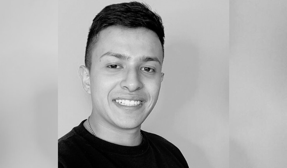 Impunidad en el crimen de Alexander. Fue atacado por un sicario en Kennedy El joven iba en moto con su novia por las calles de Kennedy hacia su casa ubicada en Madelena. Un hombre, que también iba en moto, les disparó sin razón aparente. La familia de Alexánder pide a las autoridades que avancen con las investigaciones, ya que hasta ahora, no hay pistas del sicario.