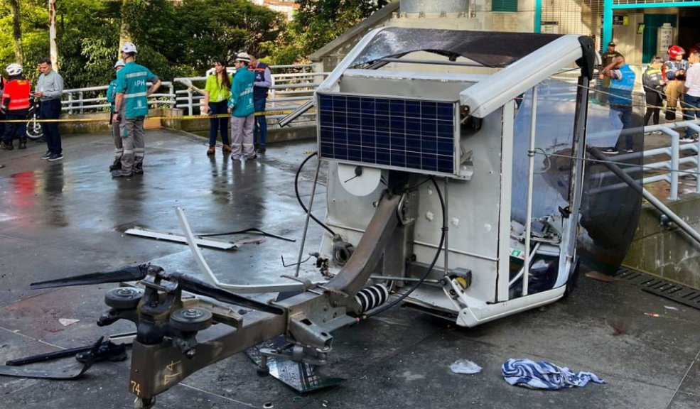 Jhon Jairo Londoño, el padre de tres hijos que murió en la emergencia del Metrocable Jhon Jairo salió de su casa a las 3:30 de la madrugada para tomar la primera ruta del Metrocable que lo llevara a tiempo a su trabajo en el centro comercial Tierragro, donde trabajaba desde hace 15 años.