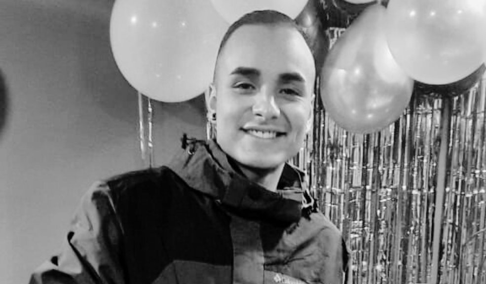 La familia de Julián denunció omisión de socorro tras accidente en Soacha Julián Sánchez Calderón, de 22 años, perdió la vida en un aparatoso accidente en la Autopista Sur con calle 47, en el barrio Quintanares, del sector de León XIII, en Soacha (Cundinamarca).