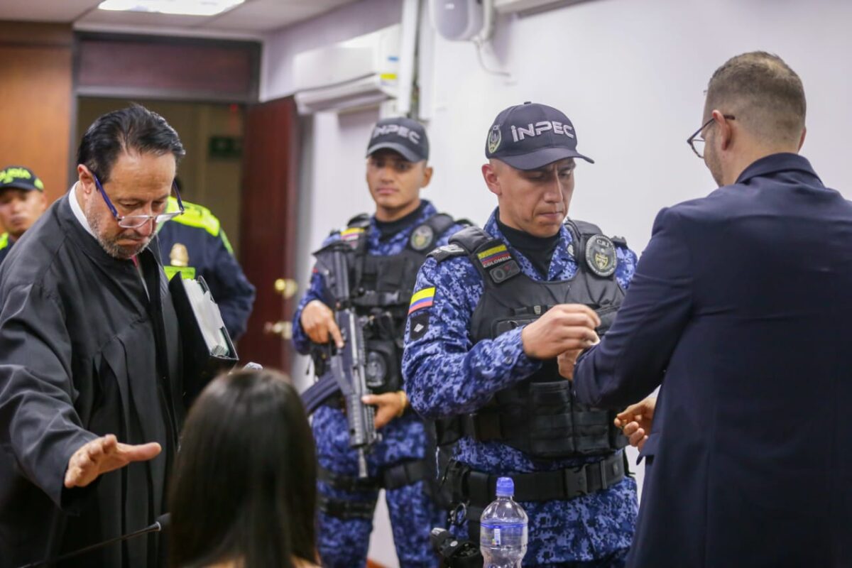 "La sanción penal es justa": defensa de Valentina Trespalacios sobre condena de Poulos 1 "La sanción penal es justa": defensa de Valentina Trespalacios sobre condena de Poulos El abogado Miguel Ángel del Río se pronunció sobre la condena puesta a John Poulos por el feminicidio de Valentina Trespalacios. Aseguró que está satisfecho con los resultados.