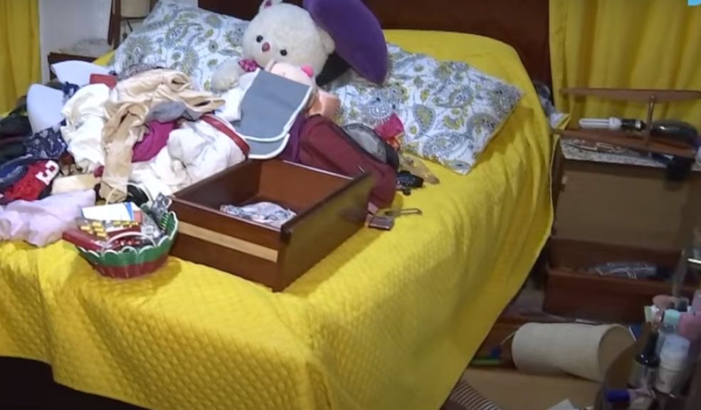 Ladrones desocuparon un apartamento en Usaquén 1 Ladrones desocuparon un apartamento en Usaquén Delincuentes irrumpieron en un conjunto residencial de la localidad de Usaquén y se robaron varias pertenencias de un apartamento, avaluadas en más de 5 millones de pesos.