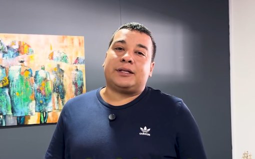 "Le pido disculpas a Colombia": habló hombre que robó medalla a jugador de Bucaramanga 1 "Le pido disculpas a Colombia": habló hombre que robó medalla a jugador de Bucaramanga A través de un video publicado desde las redes sociales del humorista santandereano José Ordóñez, Sebastián Luna, el hincha que le robó la medalla al jugador del Atlético Bucaramanga, Carlos Henao, se disculpó públicamente.