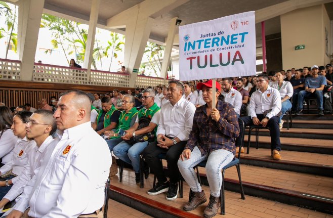 Los Centros PotencIA le ponen sabor al progreso del país 2 Los Centros PotencIA le ponen sabor al progreso del país Los Centros PotenCIA de MinTIC modernizará a 4 municipios del Valle