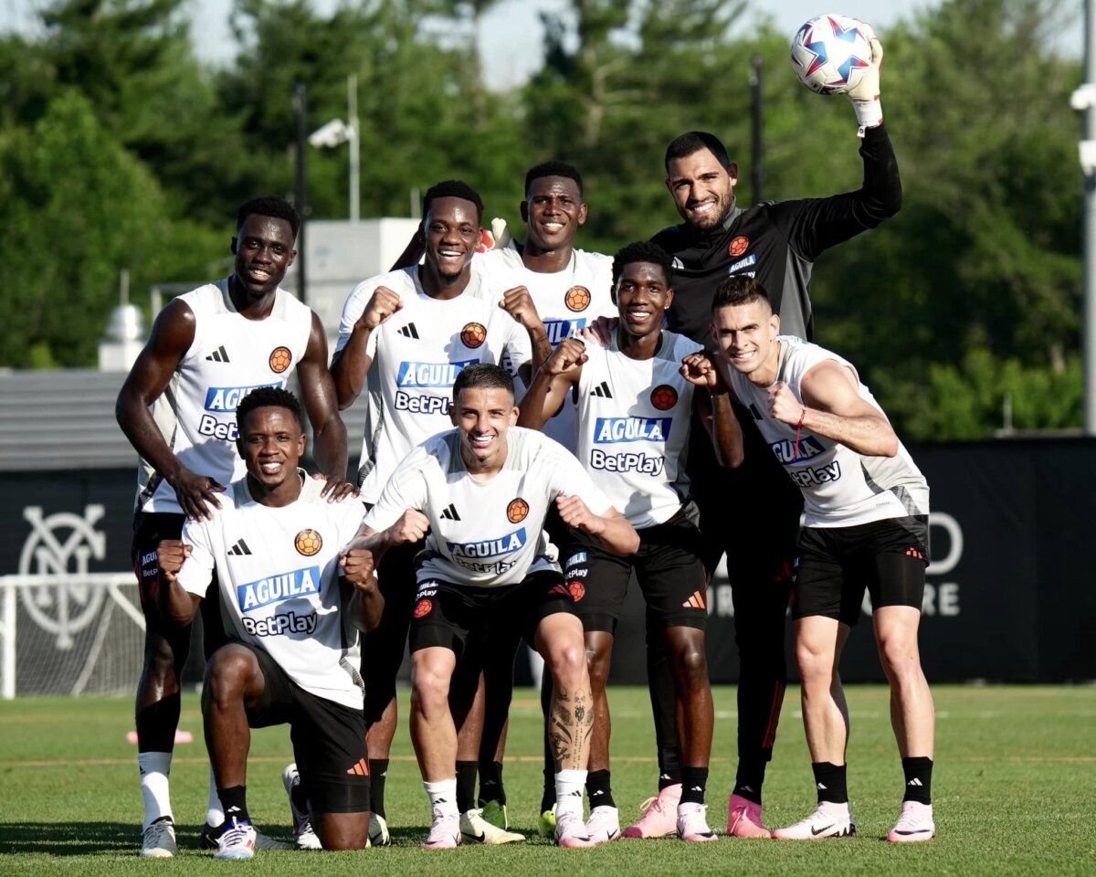 "Hay que ilusionarnos con ganar algo": Álvaro Montero 2 "Hay que ilusionarnos con ganar algo": Álvaro Montero El arquero de la Selección Colombia, Álvaro Montero, habló de cómo la 'Tricolor' se prepara para el debut en Copa América, ante Paraguay.