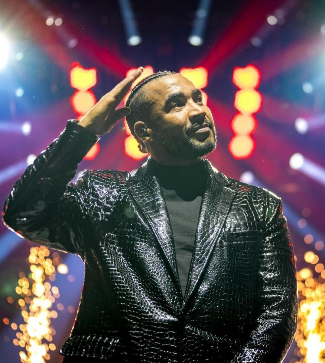 "Nos vemos pronto": Don Omar anuncia que tiene cáncer A sus 46 años de edad, el reconocido cantante de música urbana, Don Omar, anunció que tiene cáncer.