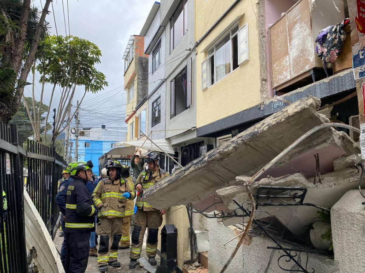 Nuevos detalles de explosión que dejó a 3 mujeres heridas en Rafael Uribe 1 Nuevos detalles de explosión que dejó a 3 mujeres heridas en Rafael Uribe Una fuerte explosión en una vivienda de Rafael Uribe Uribe dejó a 3 mujeres heridas. Q'HUBO conoció los detalles del hecho.