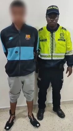 Operativo permitió la captura de 23 personas en menos de 24 horas en TransMilenio 1 Operativo permitió la captura de 23 personas en menos de 24 horas en TransMilenio La Policía Metropolitana de Bogotá dio a conocer la captura de 23 personas, de las cuales 19 fueron en flagrancia y 4 por orden de captura. El operativo se llevó a cabo en las instalaciones de TransMilenio.