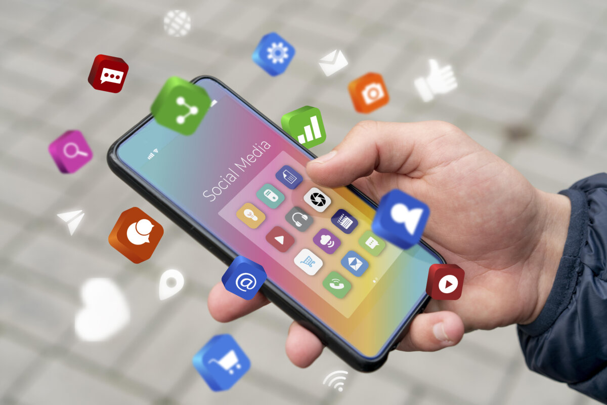 Pille cómo puede evitar ser víctima de ciberataques en aplicaciones En un mundo donde las aplicaciones móviles se han convertido en una parte esencial de la vida cotidiana, tanto para el trabajo como para el ocio, la seguridad de estas plataformas es una prioridad crítica. Por esto, le contamos algunos consejos con los que puede protegerse de los ataques en aplicaciones.