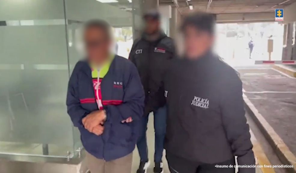 Por abuso sexual profesor de inglés fue enviado a la cárcel La Fiscalía General de la Nación lo señala de haber abusado de, por lo menos, ocho menores de edad en diferentes centros educativos de Cundinamarca. Fue capturado en Zipaquirá.