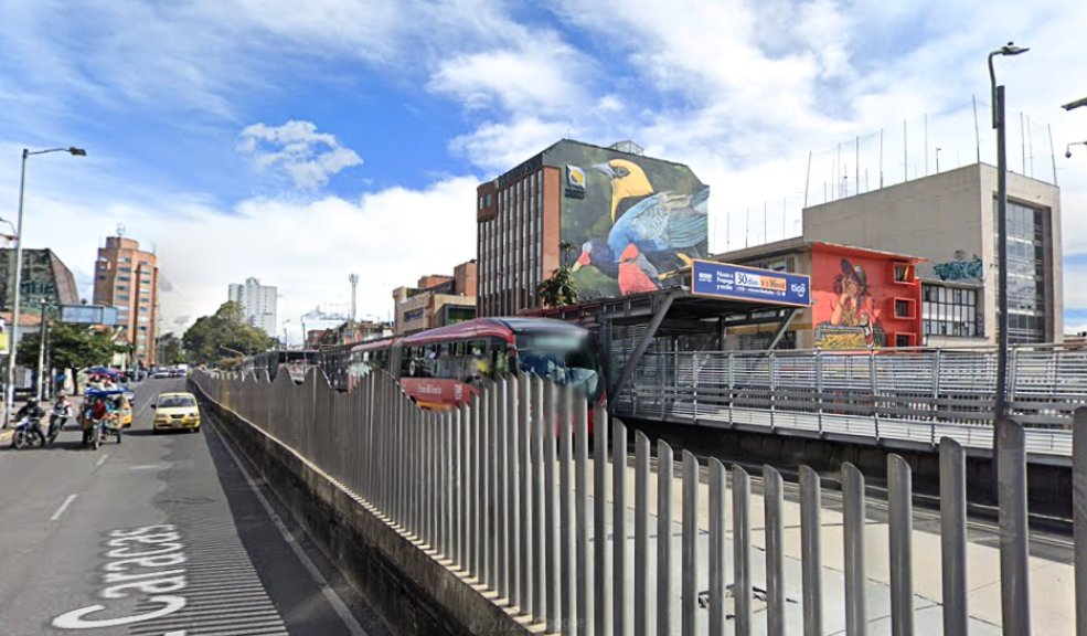 Prometen seguridad para peatones luego del cierre de la estación de TM Calle 72 Debido a las obras del metro que se adelanta en la calle 72, el sector privado, financiero y universitario se unió para brindarles a los peatones espacios seguros.