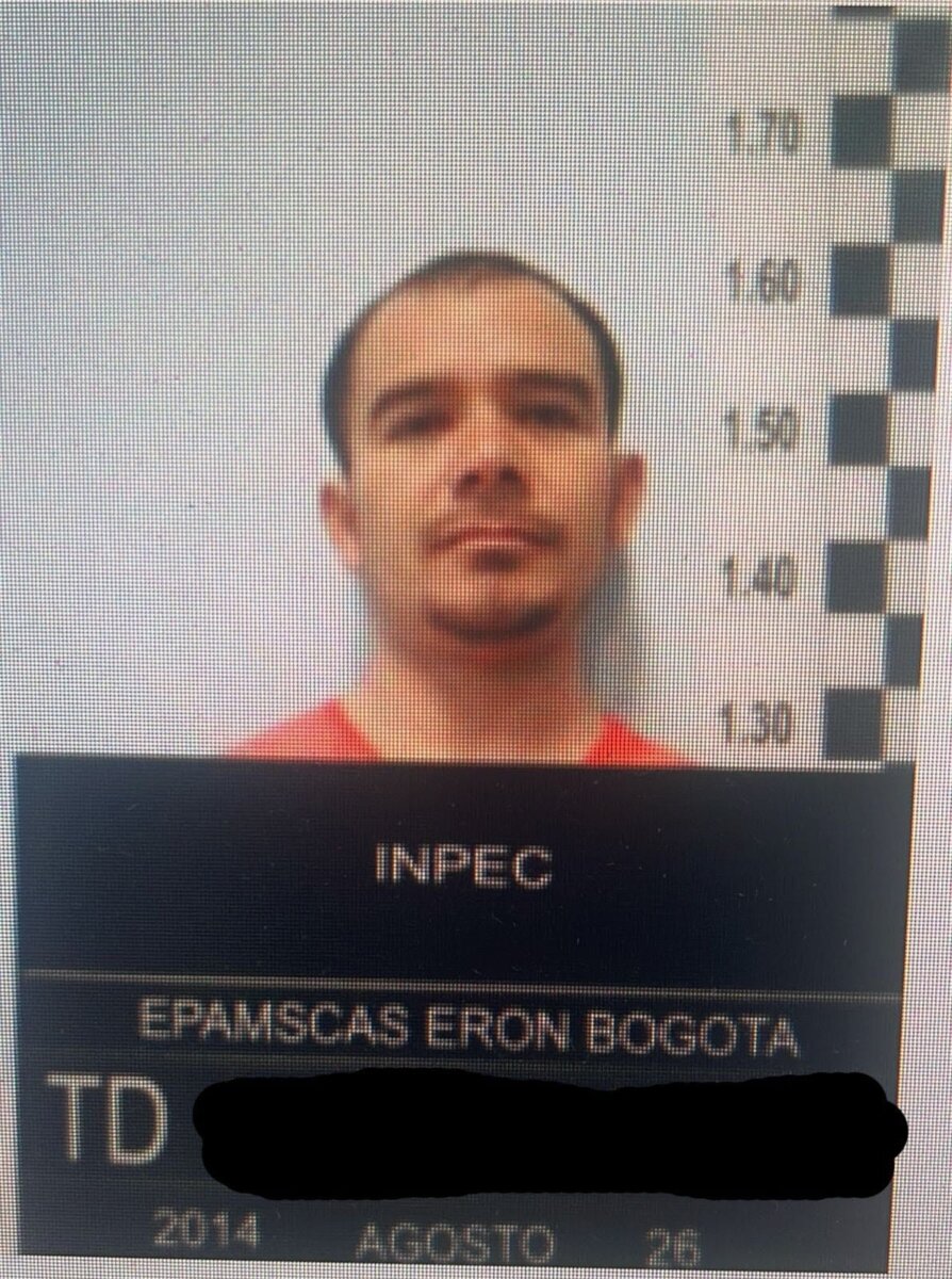 Se volaron dos presos de La Picota: Uno de ellos, jefe de Los Rastrojos 1 Se volaron dos presos de La Picota: Uno de ellos, jefe de Los Rastrojos En la madrugada de este viernes se fugaron dos personas privadas de la libertad que violaron todos los esquemas de seguridad de La Picota. El Inpec abrió investigación para identificar a los responsables que estaban en turno.