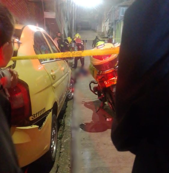 Taxista perdió la vida en insólito accidente en San Cristóbal 1 Taxista perdió la vida en insólito accidente en San Cristóbal Un taxista perdió la vida en un trágico accidente este domingo 9 de junio. Q'HUBO conoció los detalles el lamentable caso.