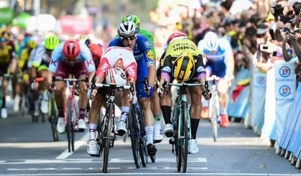Tour de Francia se escuchará por primera vez en la radio pública de Colombia El Tour de Francia, uno de los eventos ciclísticos más prestigiosos del mundo, será transmitido por primera vez en la historia por la red de emisoras de Radio Nacional de Colombia, a través de sus 68 frecuencias.