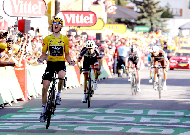 Tour de Francia se escuchará por primera vez en la radio pública de Colombia 1 Tour de Francia se escuchará por primera vez en la radio pública de Colombia El Tour de Francia, uno de los eventos ciclísticos más prestigiosos del mundo, será transmitido por primera vez en la historia por la red de emisoras de Radio Nacional de Colombia, a través de sus 68 frecuencias.